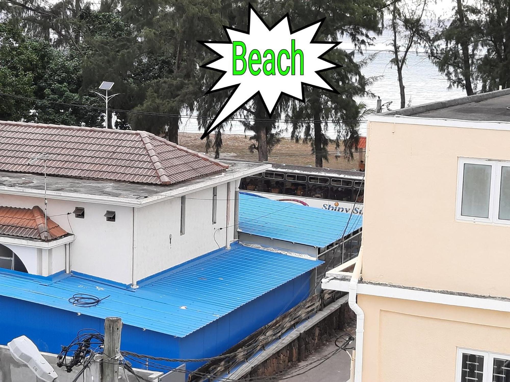 Jasmin Apartments Flic En Flac Exterior photo